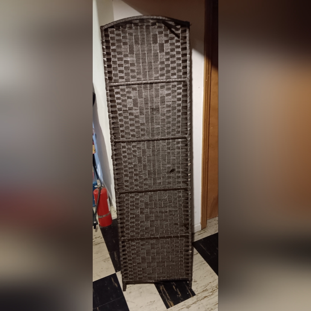 Cultural dressing wall